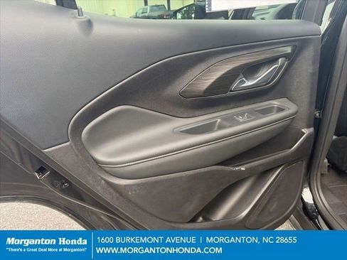 Used 2024 GMC Terrain SLT AWD/4WD image 25