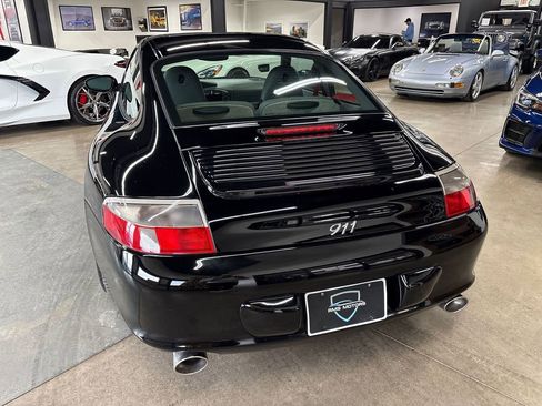 Used 2004 Porsche 911 Carrera image 8