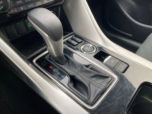 Used 2024 Mitsubishi Eclipse Cross SE image 24