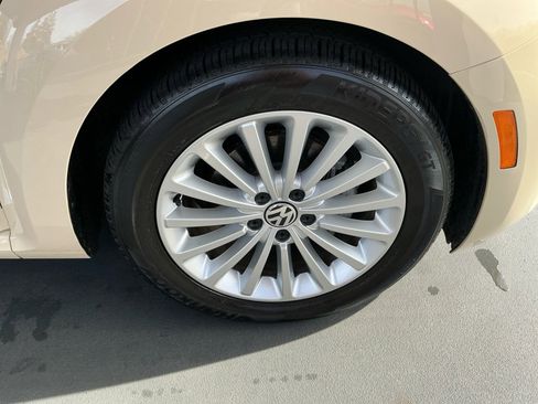 Used 2019 Volkswagen Beetle 2.0T S image 30