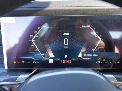 New 2026 BMW 740i w/ Executive Package image 16