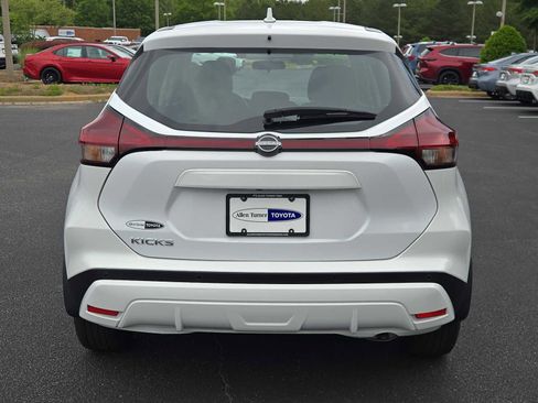Used 2025 Nissan Kicks Play S FWD image 7