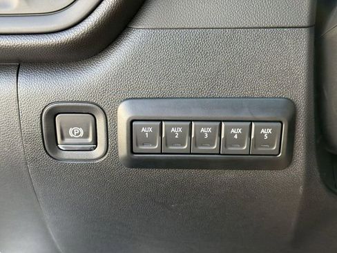 New 2026 GMC Sierra 2500 Pro w/ Convenience Package RWD image 15