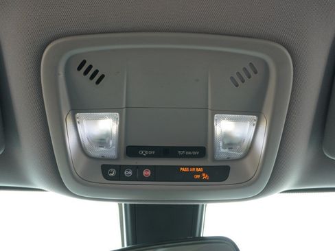 Used 2020 Chevrolet Malibu LT FWD image 24