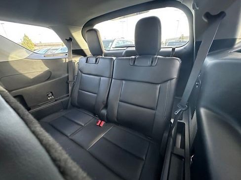 Used 2023 Ford Explorer XLT w/ Equipment Group 202A AWD/4WD image 15