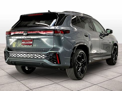 New 2026 Volkswagen Tiguan SE R-Line image 4