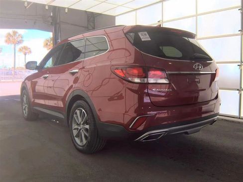 Used 2017 Hyundai Santa Fe SE image 8