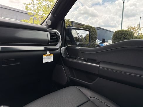 Used 2025 Ford F150 Lariat AWD/4WD image 47