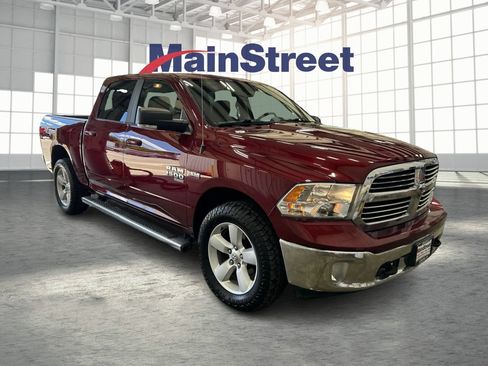 Used 2019 RAM 1500 Classic SLT w/ SLT Plus D←cor Group AWD/4WD image 7