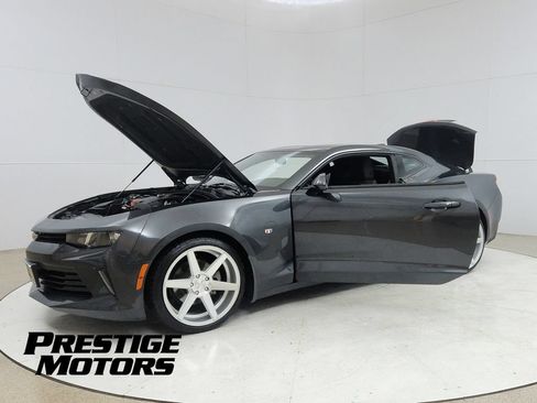 Used 2016 Chevrolet Camaro LT RWD image 10