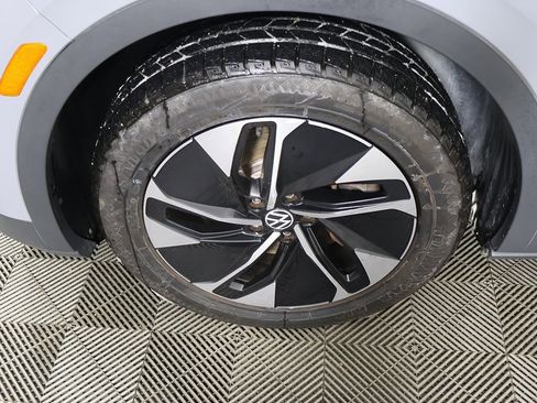 Used 2021 Volkswagen ID.4 Pro S image 19