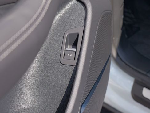 New 2025 Audi Q8 Premium Plus image 32