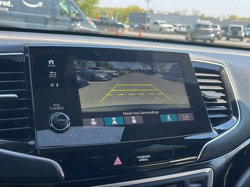 Used 2019 Honda Pilot Touring image 17