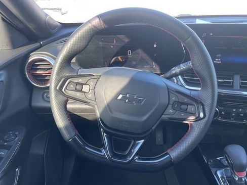 Used 2025 Chevrolet Trax RS image 20