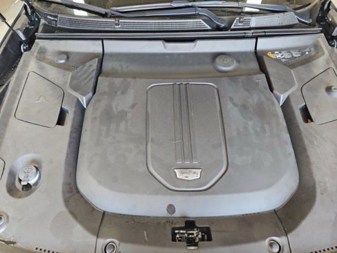 Used 2024 Cadillac Lyriq Luxury w/ LPO, Floor Liner Package image 17