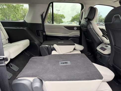 Used 2025 Lincoln Navigator L Reserve AWD/4WD image 20