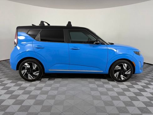 Used 2023 Kia Soul GT-Line FWD image 7
