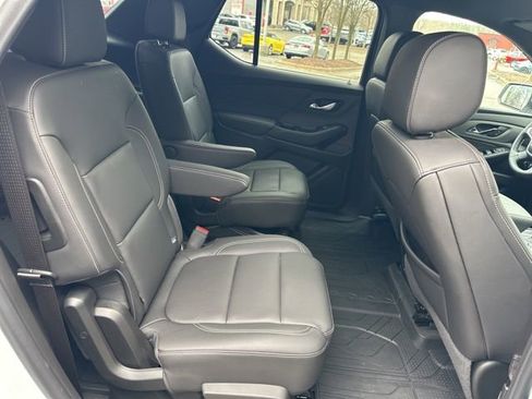 Used 2023 Chevrolet Traverse LT w/ LPO, Floor Liner Package image 30