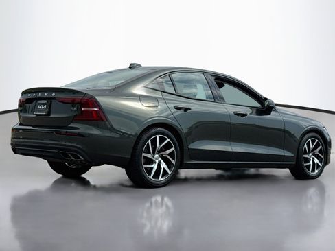 Used 2020 Volvo S60 T5 Momentum FWD image 7