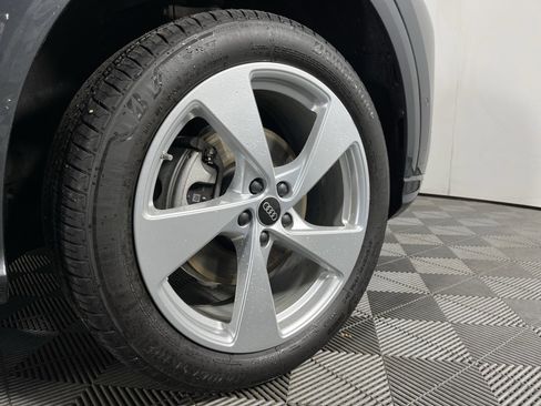 Used 2025 Audi Q5 Premium Plus w/ Premium Plus image 11