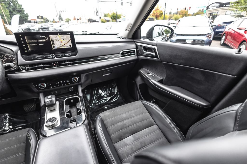 Used 2025 Mitsubishi Outlander SE FWD image 22
