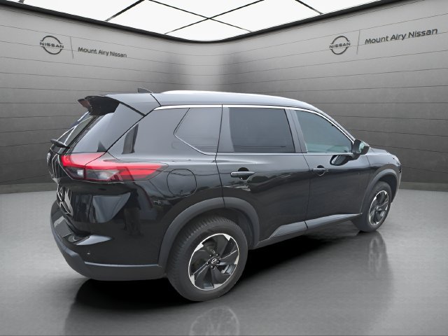 Certified 2025 Nissan Rogue SV w/ SV Premium Package FWD image 4