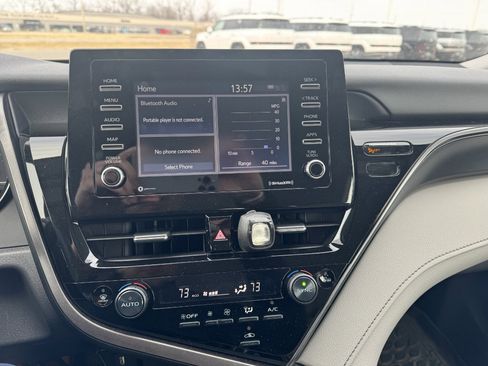 Used 2023 Toyota Camry SE image 8