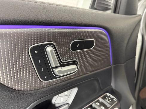 Used 2021 Mercedes-Benz GLA 250 4MATIC image 28