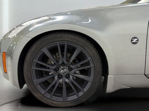 Used 2004 Nissan 350Z Enthusiast image 36