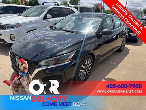 Used 2024 Nissan Altima 2.5 SV FWD image 1