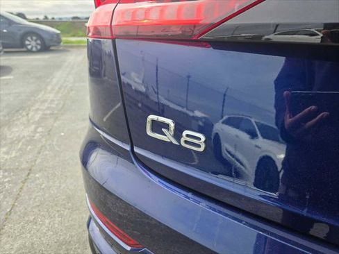 Used 2019 Audi Q8 Prestige w/ Luxury Package image 16