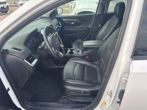 Used 2023 GMC Terrain SLT image 10