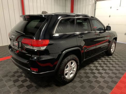 Used 2017 Jeep Grand Cherokee Laredo w/ Quick Order Package 23E image 4