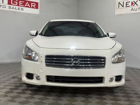Used 2010 Nissan Maxima 3.5 SV w/ Cold Pkg FWD image 3