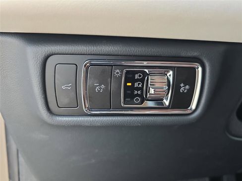 New 2026 Lincoln Aviator 2WD image 25