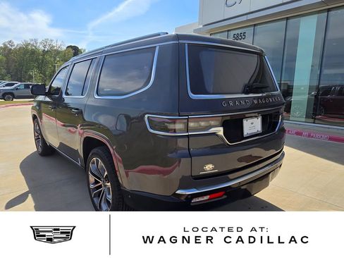 Used 2023 Jeep Grand Wagoneer Series III image 3