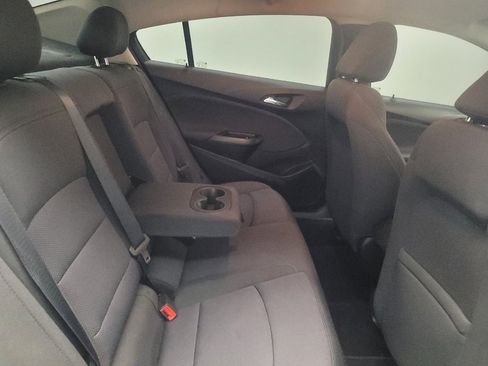 Used 2018 Chevrolet Cruze LT w/ Convenience Package FWD image 19