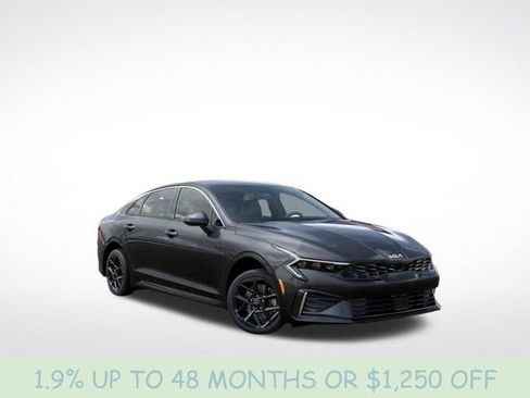 New 2026 Kia K5 LXS image 8