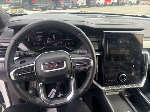 Used 2024 GMC Acadia Elevation AWD/4WD image 11