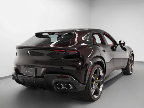 Used 2025 Ferrari Purosangue image 40