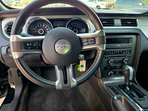 Used 2014 Ford Mustang Premium image 10