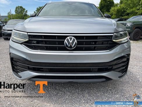 Certified 2023 Volkswagen Tiguan SE R-Line FWD image 8