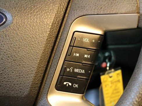 Used 2011 Ford Fusion SE image 22