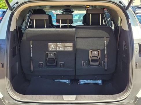 New 2026 Kia Carnival SX w/ SX Dark Edition Package FWD image 6