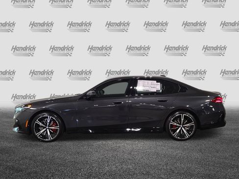 New 2026 BMW 530i xDrive w/ M Sport Package AWD/4WD image 5