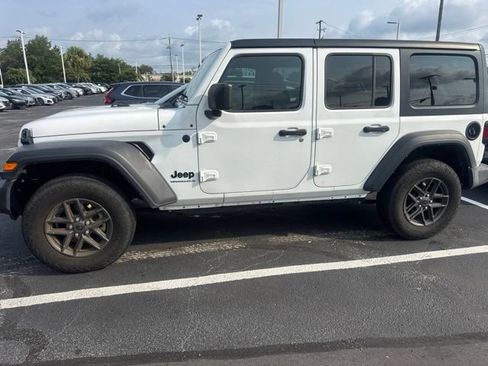 Used 2024 Jeep Wrangler Unlimited Sport AWD/4WD image 6