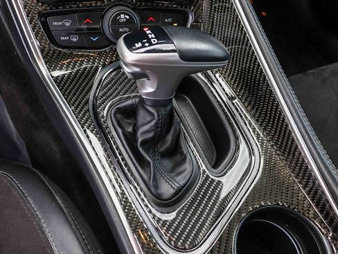 Used 2018 Dodge Challenger R/T Scat Pack w/ Leather Interior Group RWD image 23