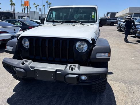 Used 2021 Jeep Wrangler Unlimited Sport AWD/4WD image 2