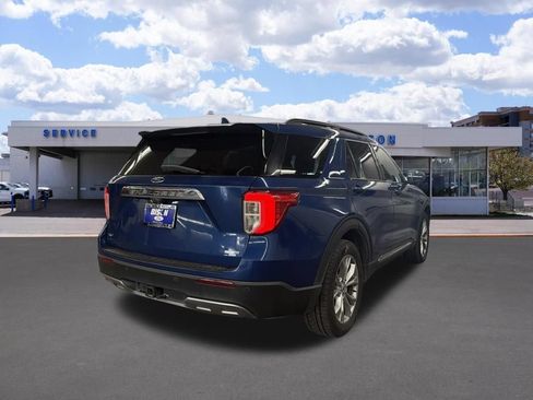 Used 2020 Ford Explorer XLT w/ Equipment Group 202A AWD/4WD image 3