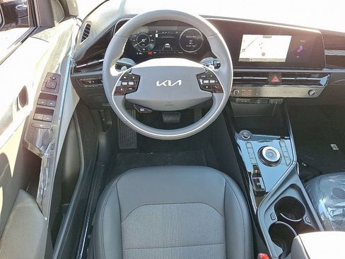 New 2025 Kia Niro Wind w/ Wind Preserve Package image 7
